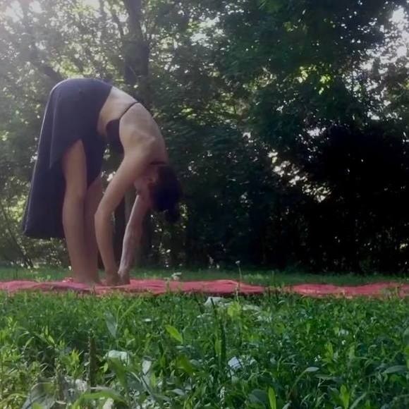 Profile Picture of Willow Willow (@willowbeing) on Poshmark