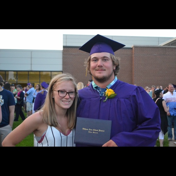 Profile Picture of Cora Hjelmberg (@cora_hjelmberg) on Poshmark