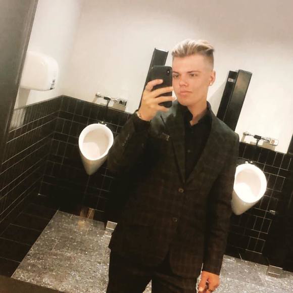 Profile Picture of Cody Bohn (@codybohn) on Poshmark