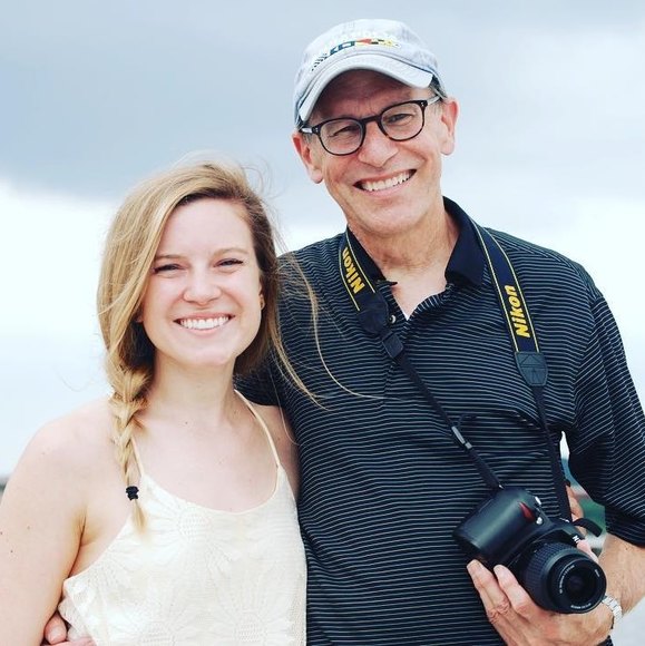 Profile Picture of Ellie Chessen (@elliechessen) on Poshmark