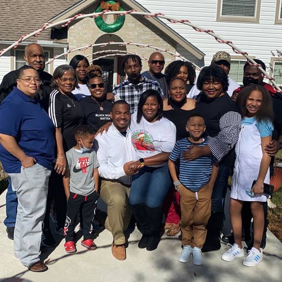 Alphonse Williams - Poshmark Profile Picture of Alphonse Williams (@pimpcypimpcy) on Poshmark