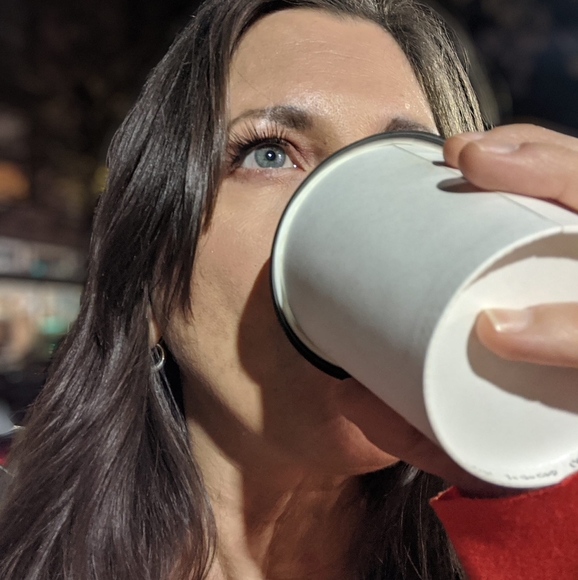 Profile Picture of Crystal Knapp (@crystalknapp) on Poshmark