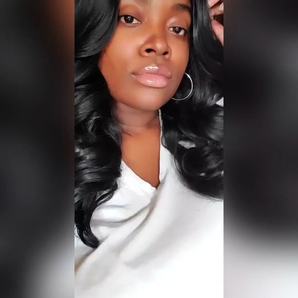 Profile Picture of Ladara Godbolt (@iridecesnt_love) on Poshmark