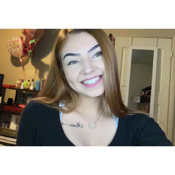 Lisette Rosa - Poshmark Profile Picture of Lisette Rosa (@lisetterosa) on Poshmark