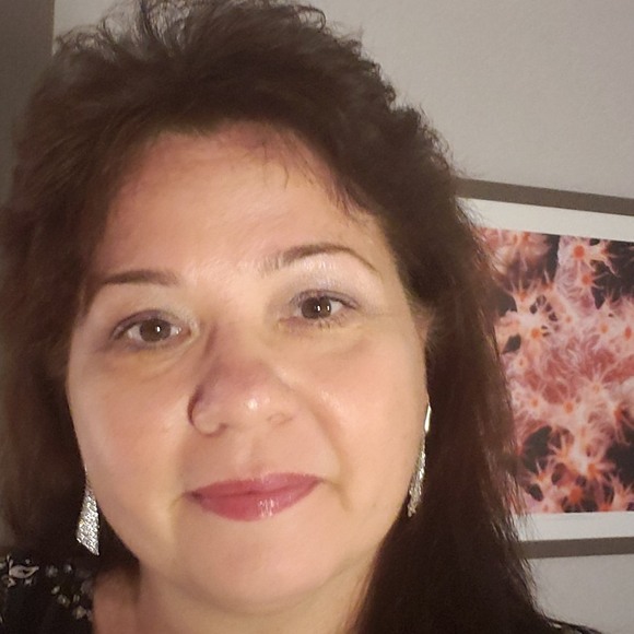 Profile Picture of Wanda Smith (@wandaa2j) on Poshmark