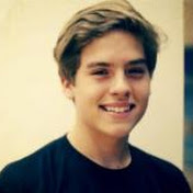 Profile Picture of Dylan Sprouse (@sprouseartschannel) on Youtube