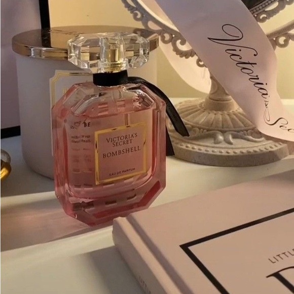 Profile Picture of Chloe Jameson (@chloem428) on Poshmark