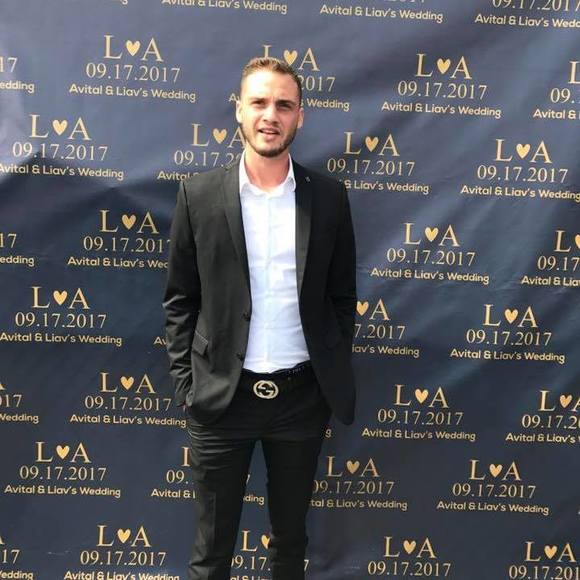 Profile Picture of Daniel Verchovsky (@danny9295) on Poshmark