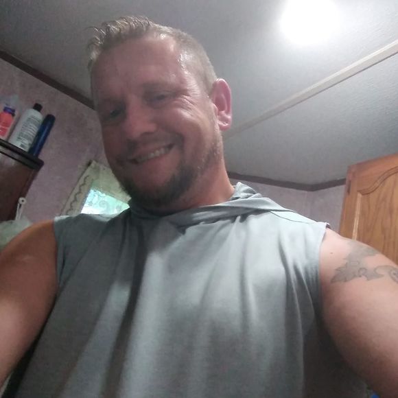 Profile Picture of Jimmy Peters (@jimmypeters439) on Poshmark