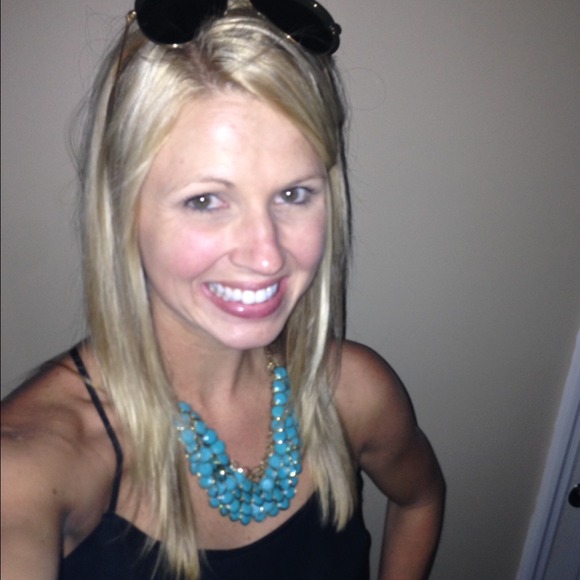 Profile Picture of Kira Reaver (@kareaver) on Poshmark