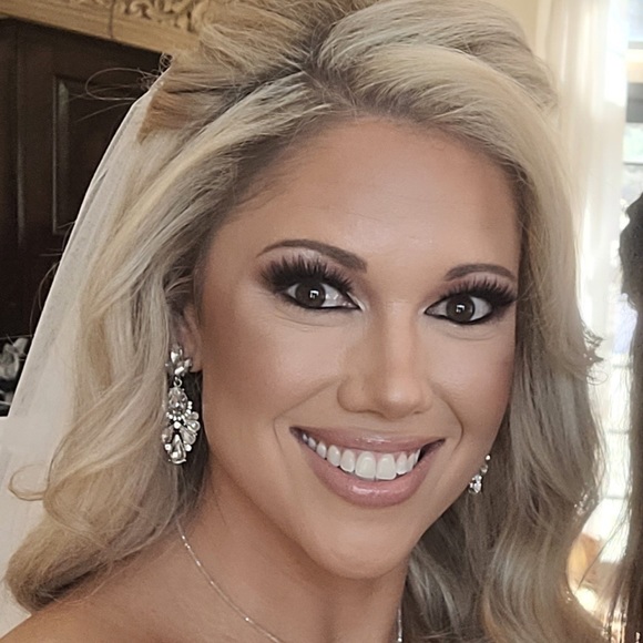 Profile Picture of Kim Denenno (@kagraham167) on Poshmark