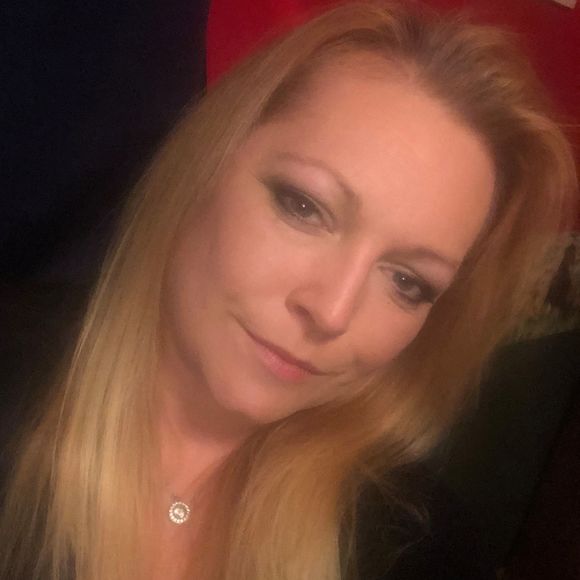 Profile Picture of Andy Aszman (@andyaszman) on Poshmark