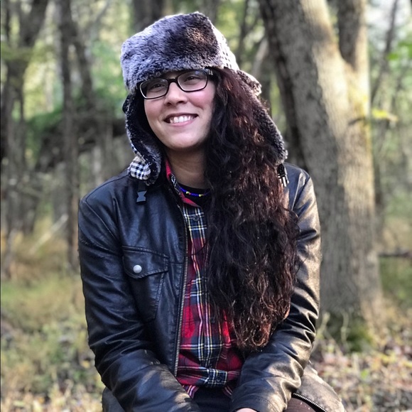 Stefka Munley - Poshmark Profile Picture of Stefka Munley (@stefka11m) on Poshmark