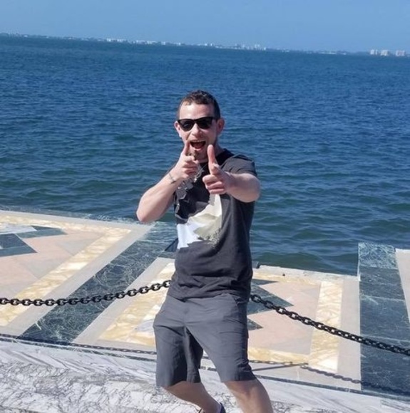 Profile Picture of Luke Bartman (@bartman4264) on Poshmark