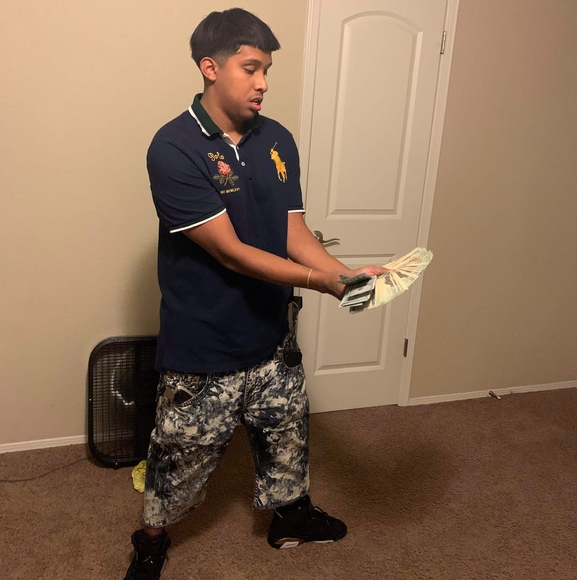 Profile Picture of Gabriel Gomez (@bossmanfivetrae) on Poshmark