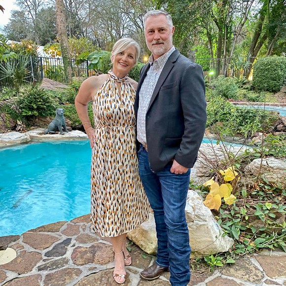 Profile Picture of Lisa Xeros-vandenbos (@lxeros65) on Poshmark