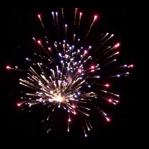 Profile Picture of Lauri Kerslake (@ak_kerslake) on Poshmark