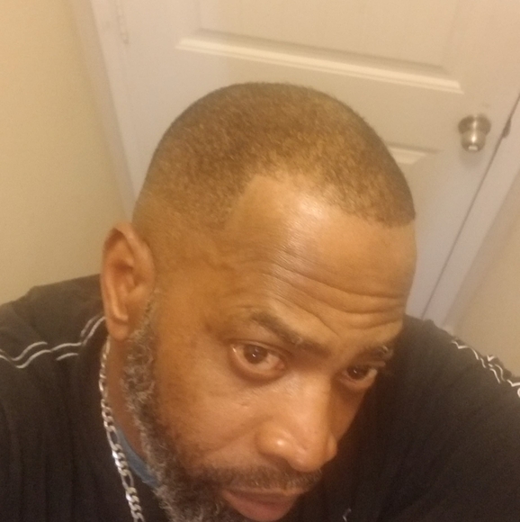 Profile Picture of Howard Parker (@hparker1737) on Poshmark