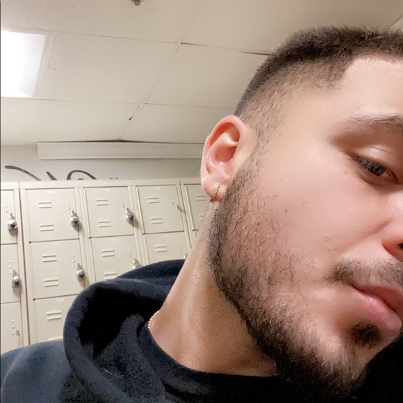 Profile Picture of Michael Mora (@bigmora619) on Poshmark