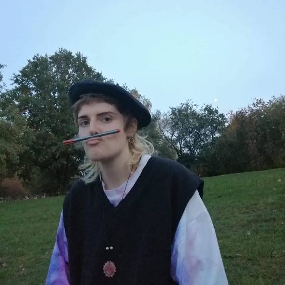 Profile Picture of Alison Ayubi (@ayubila) on Poshmark