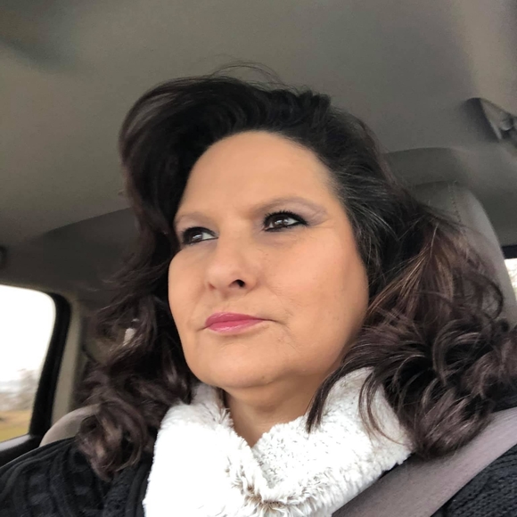 Profile Picture of Stacy Ringo (@ringostacy) on Poshmark