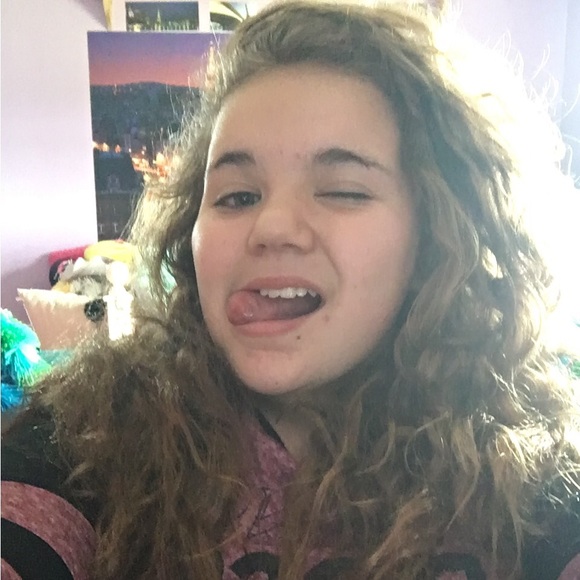Profile Picture of Jamie West (@laney_riccardi_) on Poshmark