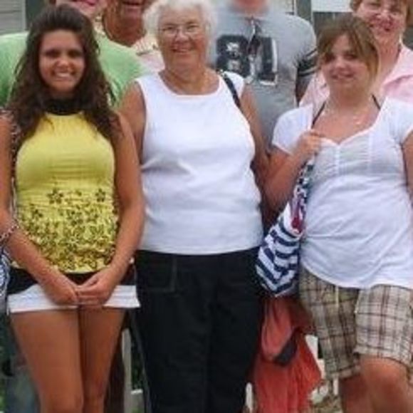 Profile Picture of Joann Gates (@joanng585) on Poshmark