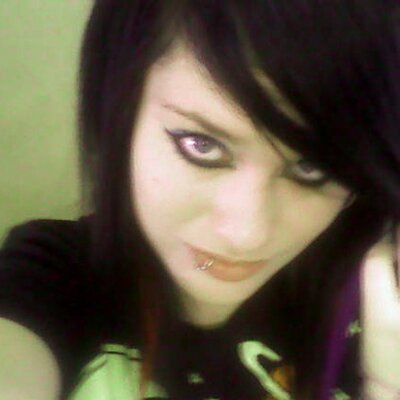 Emily Reid/Fletcher - Twitter Profile Picture of Emily Reid/Fletcher (@XeMiLyExPlOsIoN) on Twitter