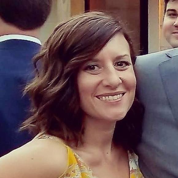 Profile Picture of Kim Beardslee (@kim_beardslee) on Poshmark