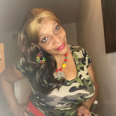 Profile Picture of Mary Frances Clark (@MaryFrancesClar) on Twitter