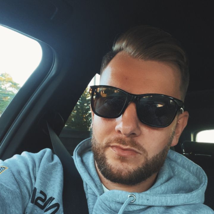 Robin R - Tiktok Profile Picture of Robin R (@robin_rad) on Tiktok