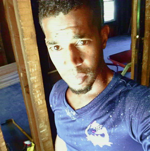 Profile Picture of James Willis (@justpizi) on Poshmark