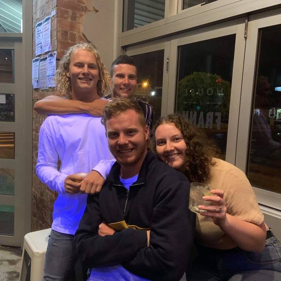 Ava Merton - Poshmark Profile Picture of Ava Merton (@avamerton2) on Poshmark