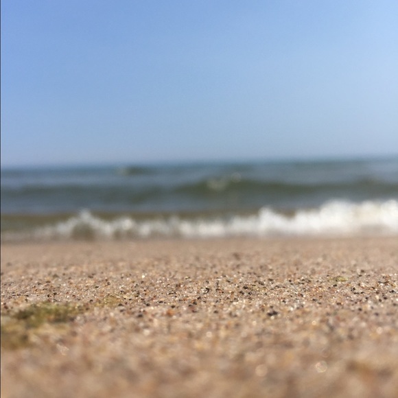 Profile Picture of Allaina Struve (@a_rose18) on Poshmark