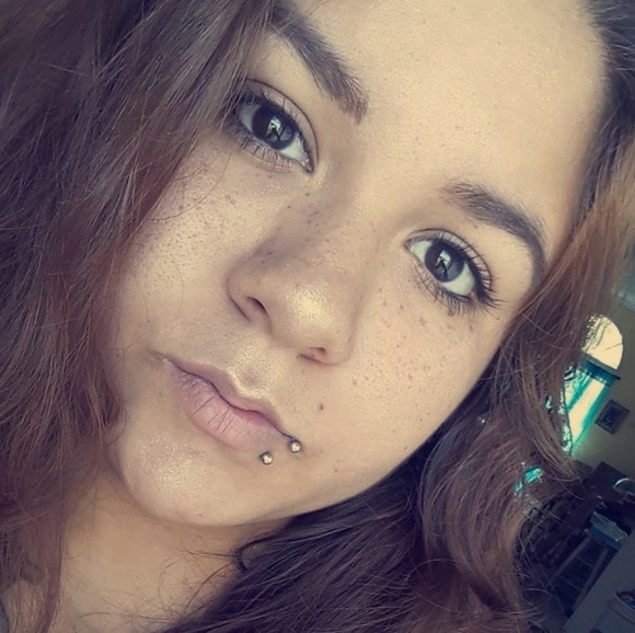 Jasmine Celeste - Poshmark Profile Picture of Jasmine Celeste (@jcengineer2000) on Poshmark