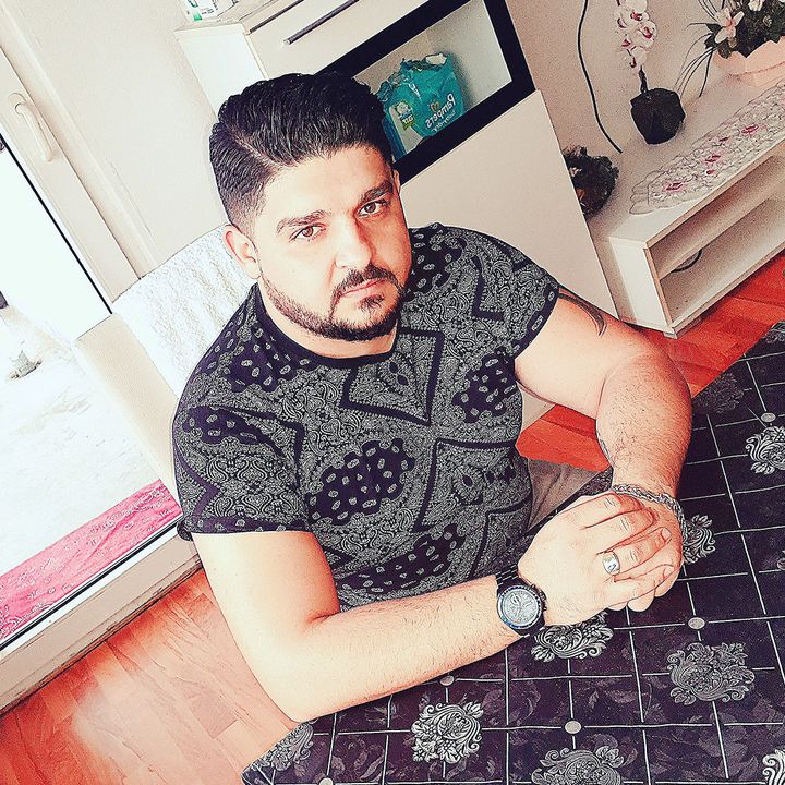 Profile Picture of Robert (@robertsuciu) on Tiktok