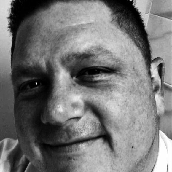 Profile Picture of Craig Ferguson (@cferg0814) on Poshmark