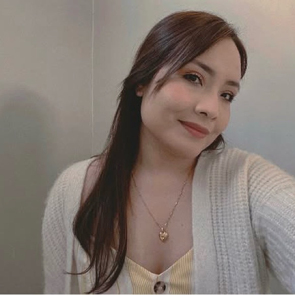 Profile Picture of Daniela Piñon (@damaris783) on Poshmark