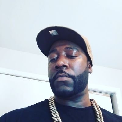 Profile Picture of Jonathan Sweatt (@JonathanSweatt4) on Twitter