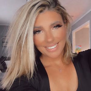 Profile Picture of Amber (@ambercopson) on Tiktok