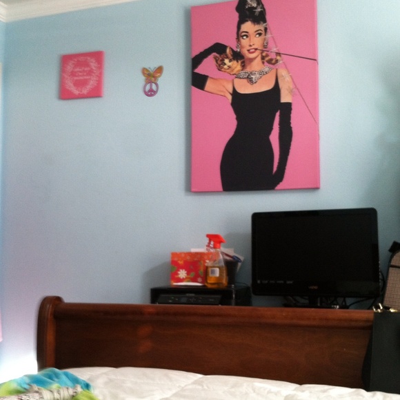Profile Picture of Belinda Chavez (@djkkcjk) on Poshmark