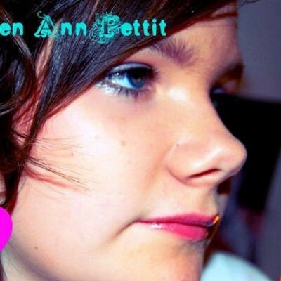 Profile Picture of Lauren Ann Pettit (@laurenmonkeyy) on Twitter