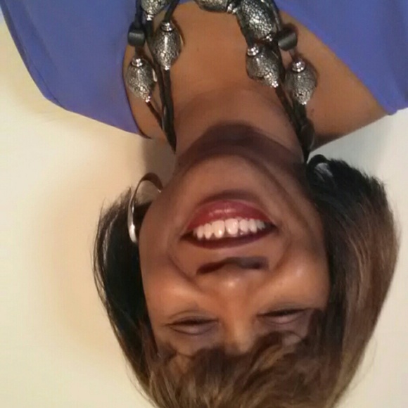 Profile Picture of Gloria Simon (@simon3101) on Poshmark