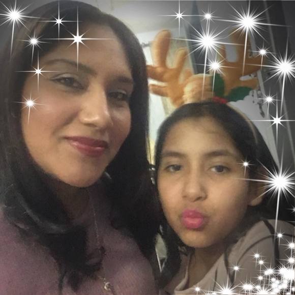 Profile Picture of Yolanda Castillo (@yogigi) on Poshmark