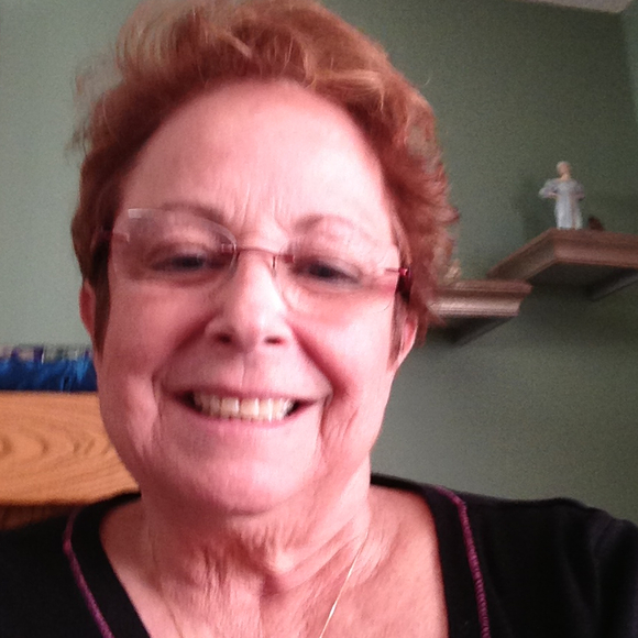 Profile Picture of Susan Finneman (@susanbeth090747) on Poshmark