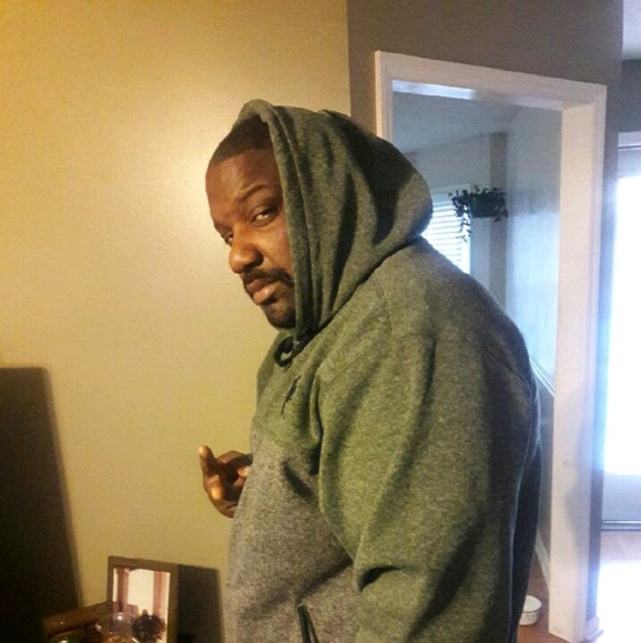 Profile Picture of Roy Spell (@royspelljr) on Poshmark