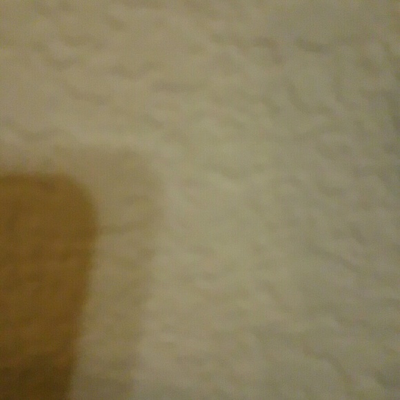 Profile Picture of Viviana Escarrega (@vescarrega) on Poshmark