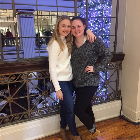 Profile Picture of Hannah Krusenoski (@hannahkruse27) on Poshmark