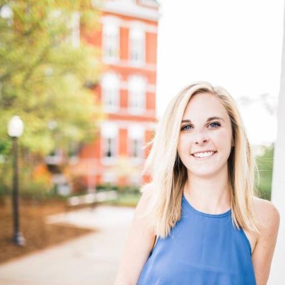 Profile Picture of Haley Walraven (@hew0009) on Poshmark