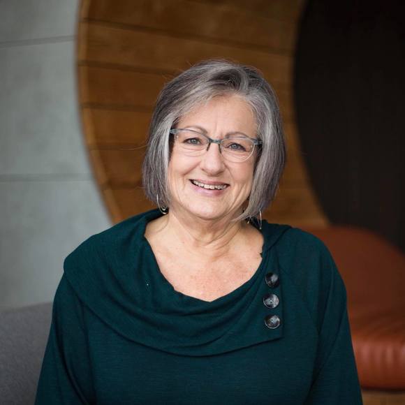 Profile Picture of Ruth Fischbein lloyd (@rxlloyd) on Poshmark